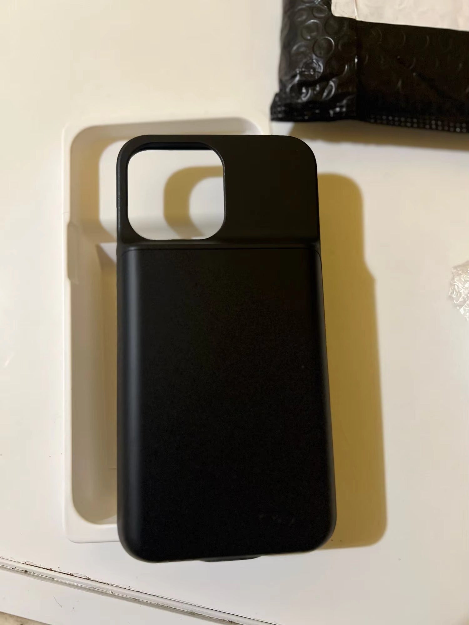 Hochkapazitäts-Apple-iPhone-Hülle, MagSafe-kompatibel, Kameraobjektiv- und Bildschirmschutz, ultradünne stoßfeste magnetische Rundumschutz-Ladehülle mit integriertem Akku